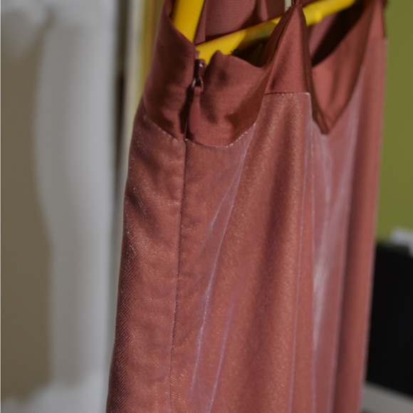 Club Monaco velvet look camisole in a beautiful coral colour. - Picture 5 of 11